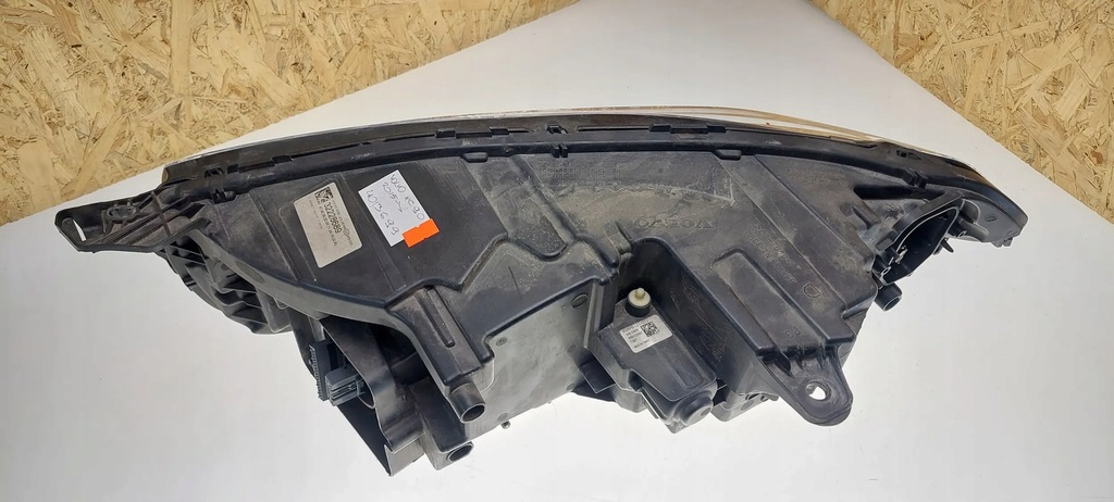 фото №8, Volvo xc90 2016 лампы передние