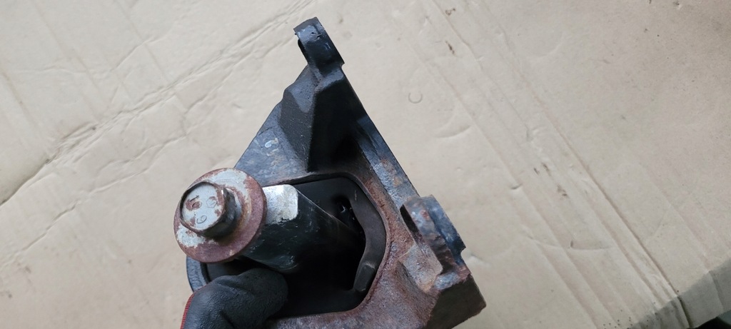 фото №6, Jeep wrangler jk подушка двигателя правая 3.6 l 1392190ac