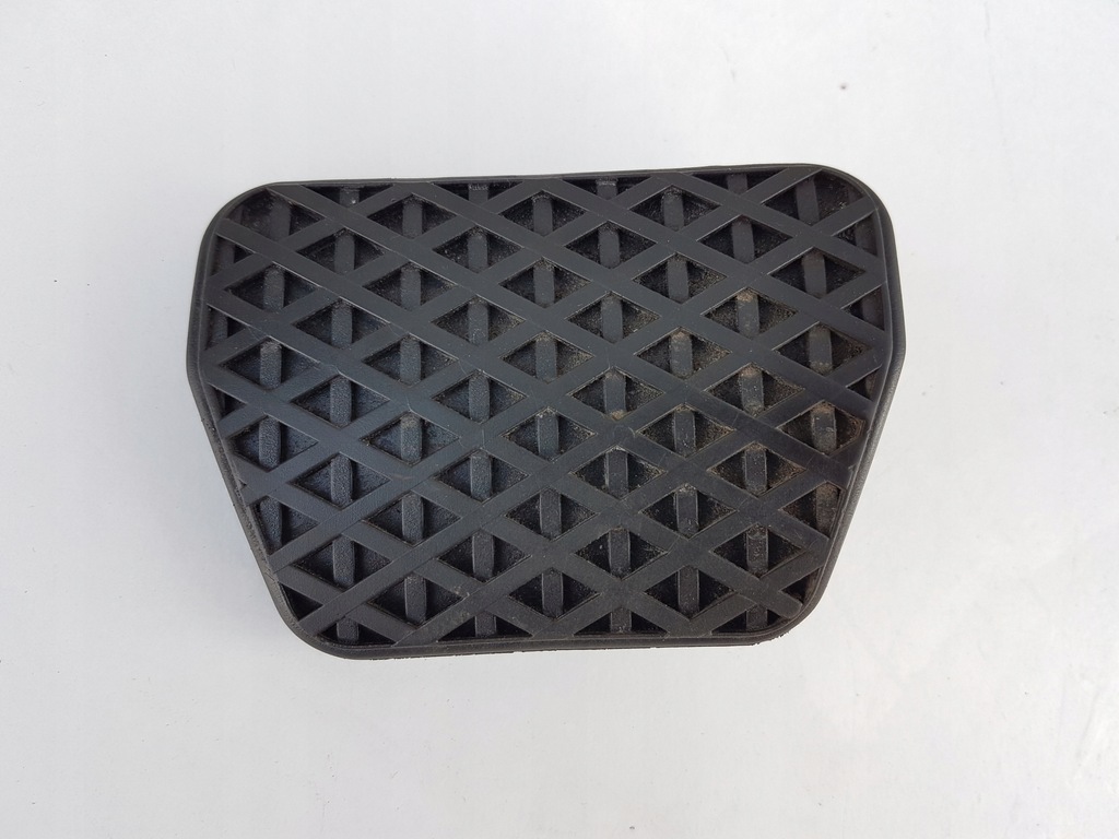 фото №1, Накладка резинка na педаль тормоза bmw 3 f30 11-