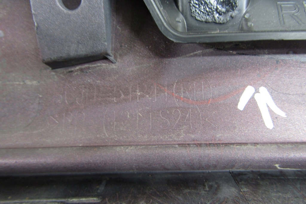 фото №12, Молдинг порог правая mazda 3 iv bp 19 защита порог