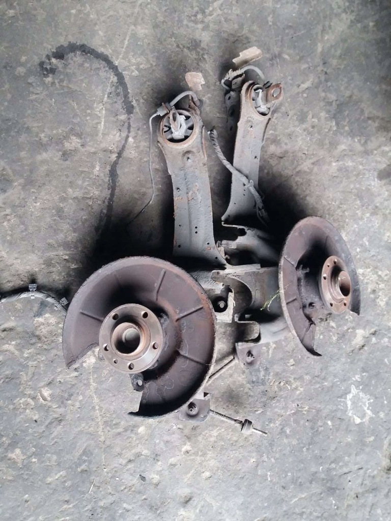 фото №1, Volvo xc60 i поворотный кулак рычаг ступица задняя задний левый