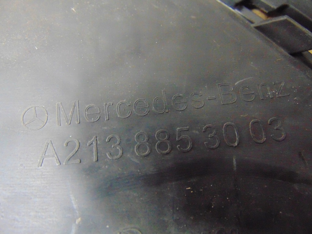 фото №15, Решётка бампера правая mercedes w213 lift