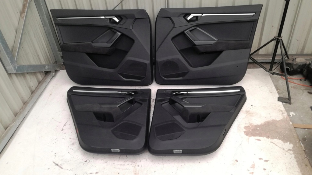 фото №12, Audi rsq3 83a сидіння сидіння оббивка підлокітник