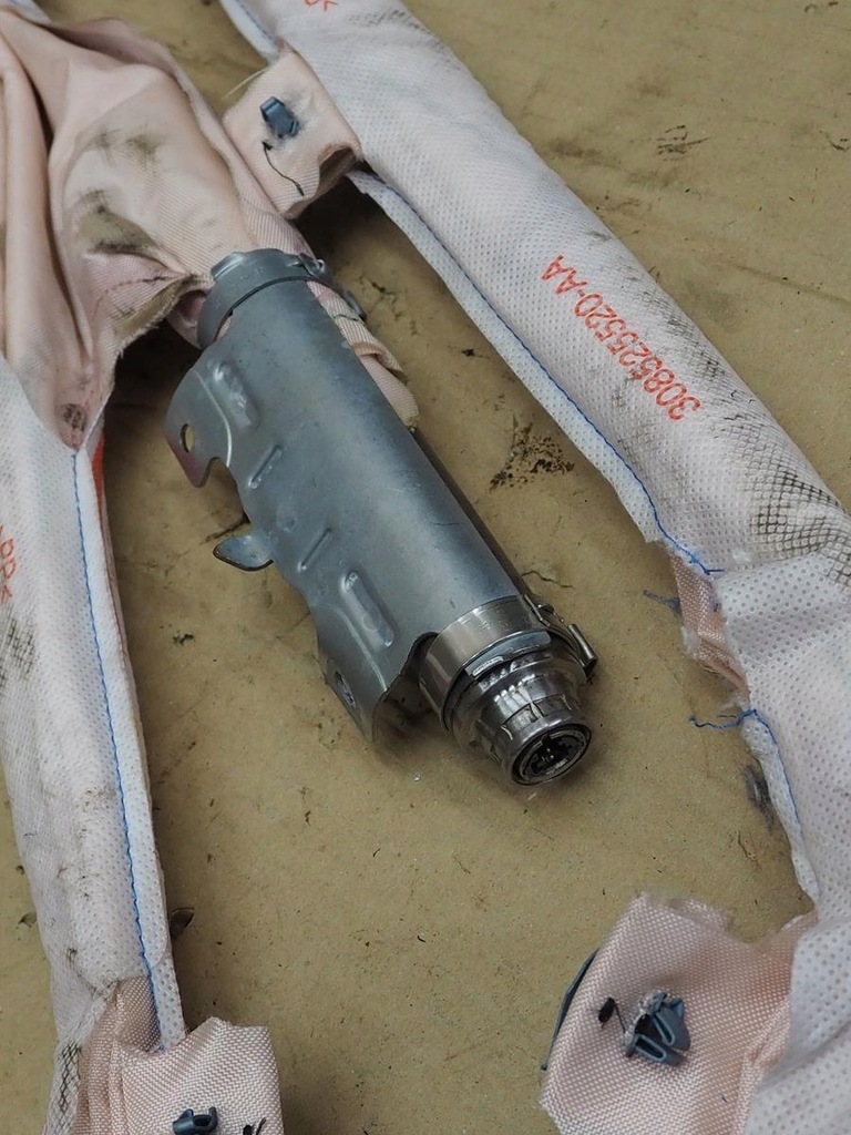 фото №5, Шторка безопасности подушка безопасности правая gran tourer bmw 2 f46 2016r