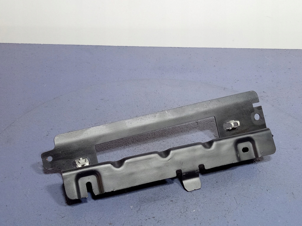 фото №1, Mercedes gle w167 кронштейн ручки потолочный правое a1678152200