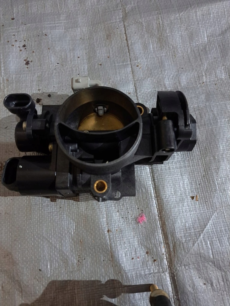 фото №1, Корпус дроссель peugeot 206 1,4 8v 1635l6