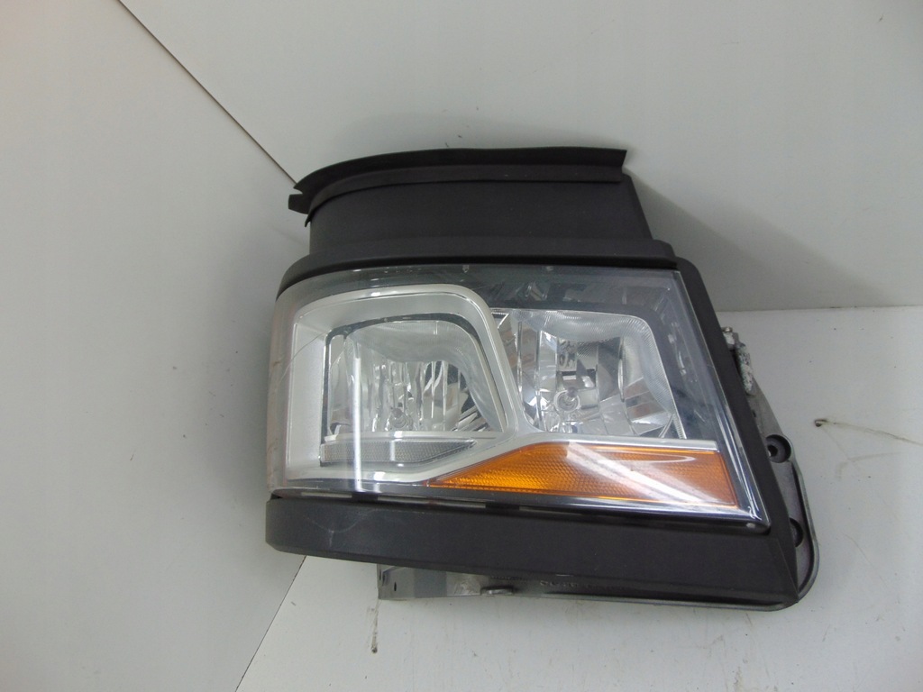 фото №2, Scania r s лампа права 2655841