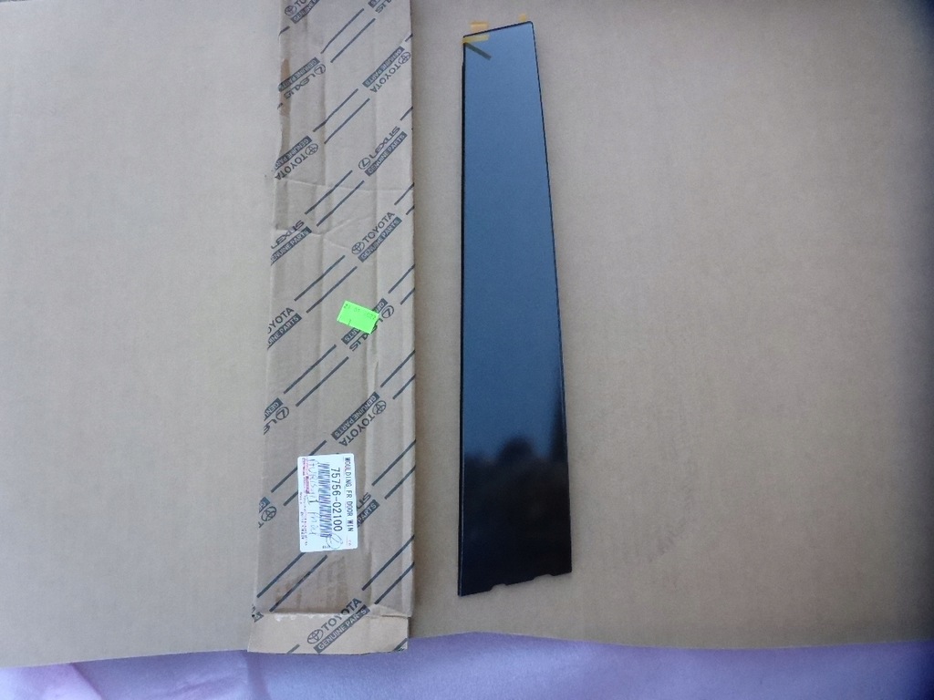 фото №1, Молдинг стойка дверь перед левая toyota auris ii 2012-2018 75756-02100