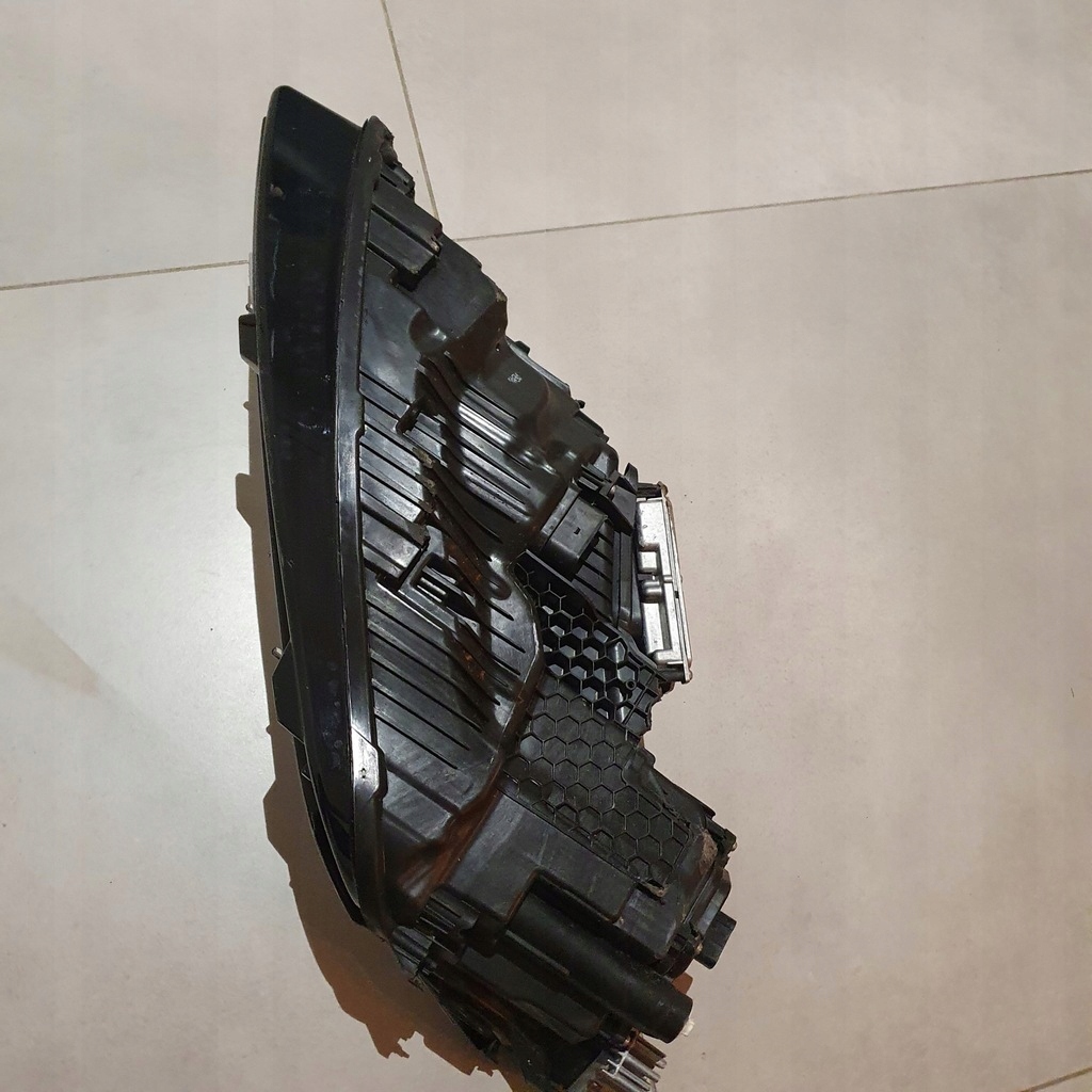 фото №8, Лампа передня vw touareg iii