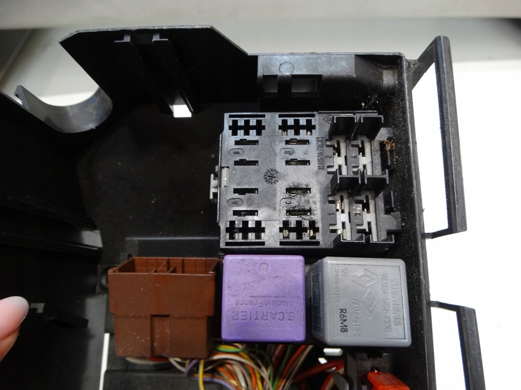 фото №11, Коробка предохранителей renault twingo 7700410066