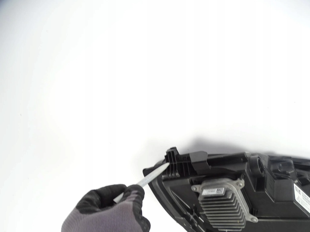 Фара перед передняя правый  tesla y full led 2020+ Цена