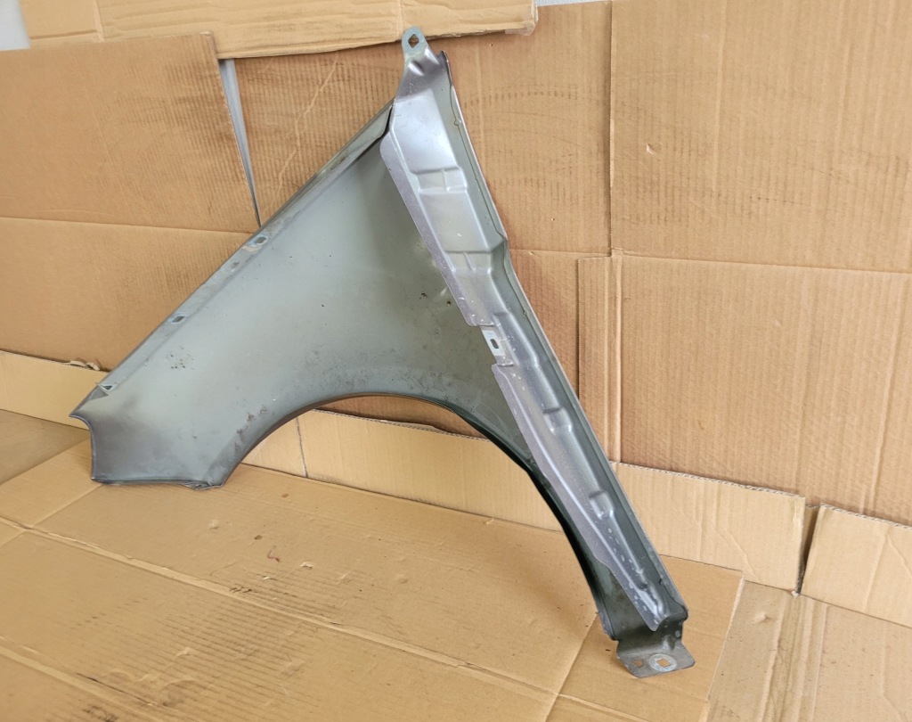 Крыло  правый  перед mercedes w245 Доставка