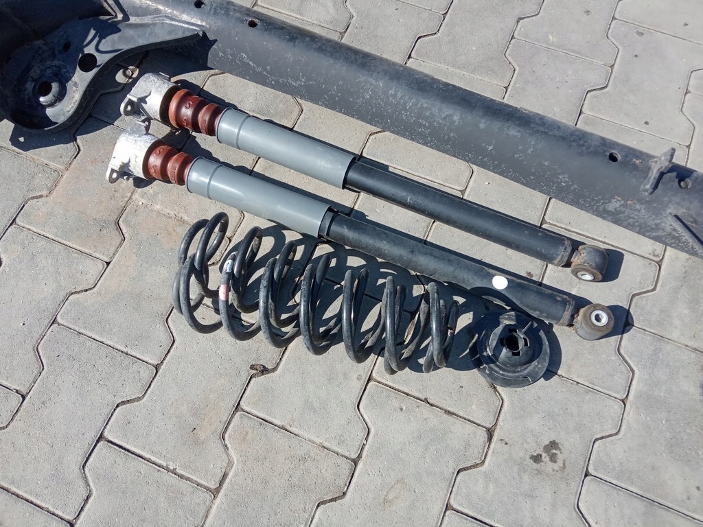 фото №7, Ford b-max 2012-17r. - подвеска oś балка задняя