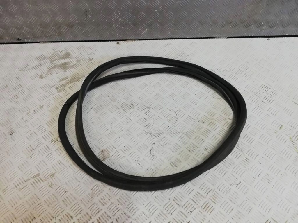 фото №1, Peugeot 3008 прокладка задняя задняя крышки