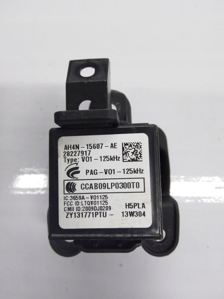 фото №1, Volvo v40 v60 s60 считыватель замок зажигания 28227917