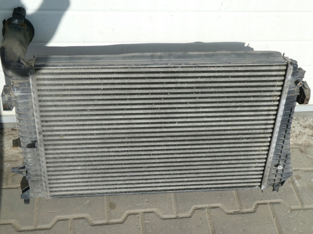 Купити Інтеркулер vw audi 3co145803f
