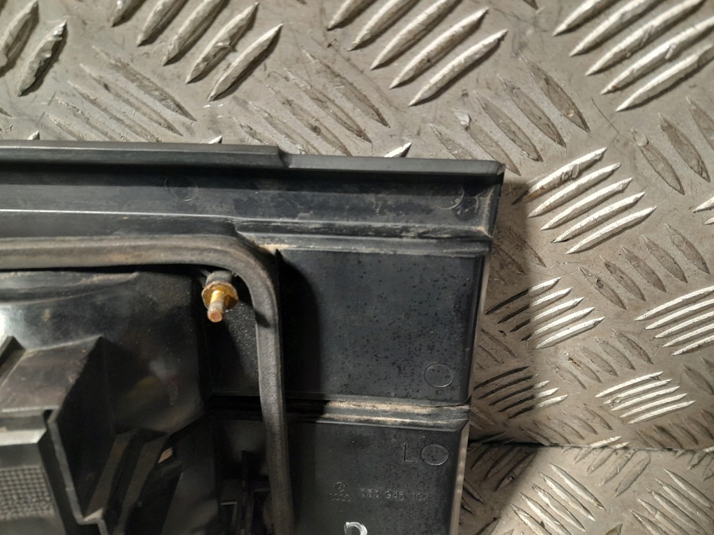 фото №13, Vw passat b3 лампа задняя левая w крышка 333945107