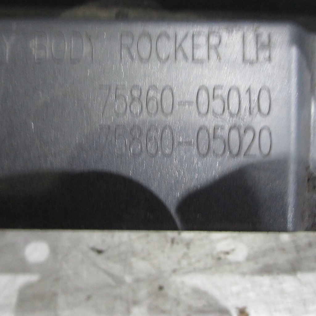 фото №10, Avensis t27 молдинг накладка порог левая