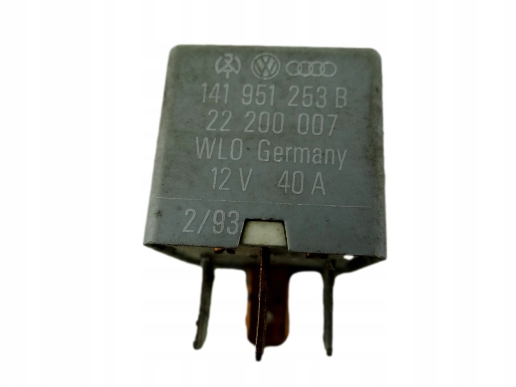 Купити Реле 53 volkswagen golf v 141 951 253b