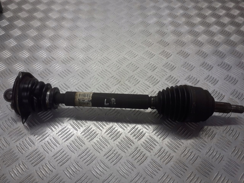 Купити Привідний вал ліве перед renault laguna 2 1.9 dci 8200470129