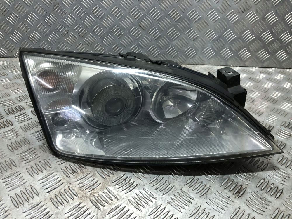 фото №1, Ford mondeo mk3 лампа правая перед lift ксенон