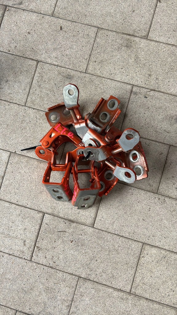 фото №2, Петля петли дверь левый правый перед задняя renault twingo iii