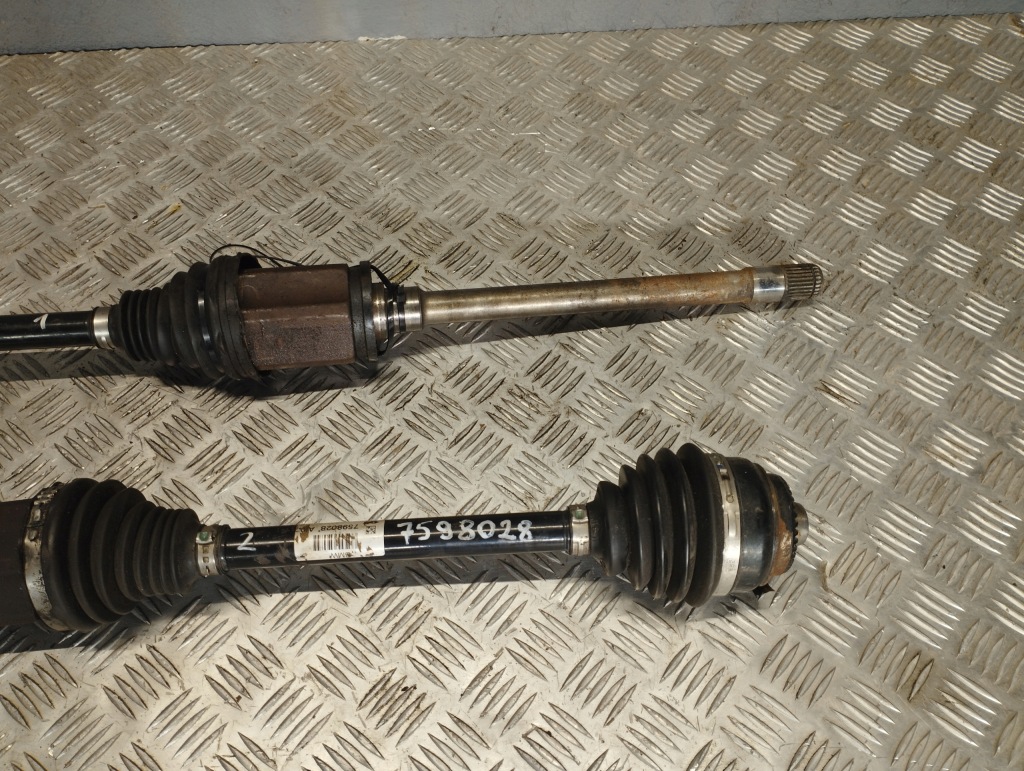 Приводной вал правая длинная bmw x3 f25 7598028 Оригинал