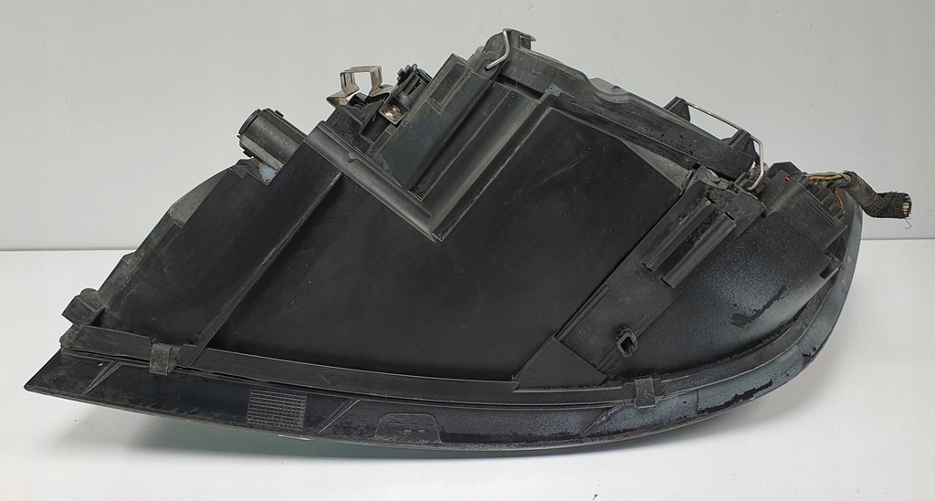 фото №7, Лампа правый перед volvo v50 30678913 europa