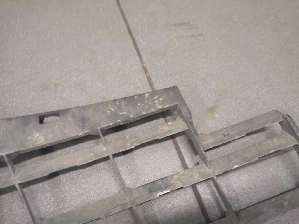 фото №3, Kartka підкрилок ліва audi a8 d3 4e0821171k