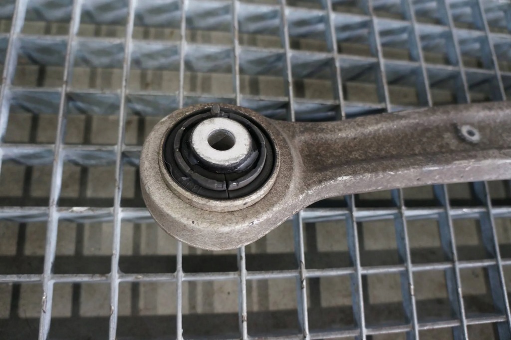 фото №7, Важіль лівий перед prosty нижній audi a8 d4 3.0 tdi