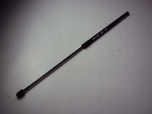 фото №1, Привід капот vw passat b7 kombi 11 r