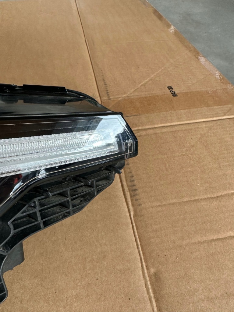 фото №2, Volvo polestar ii лампа правая передняя перед p32338903