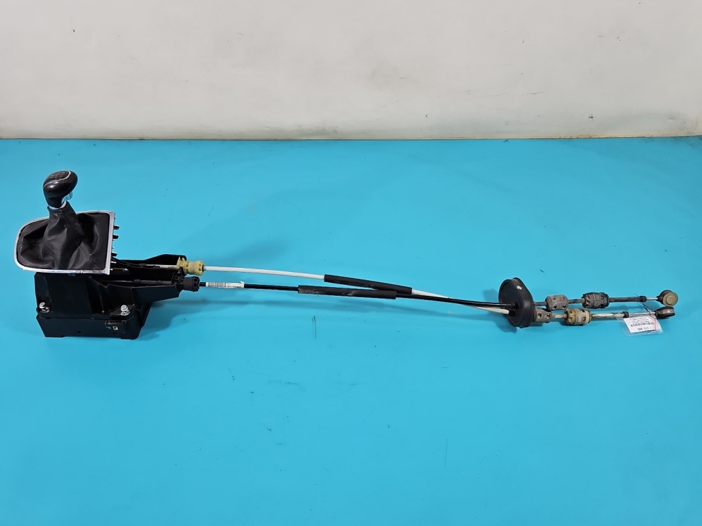 фото №1, Рычаг тросы переключения передач opel astra iv j 1,4 b