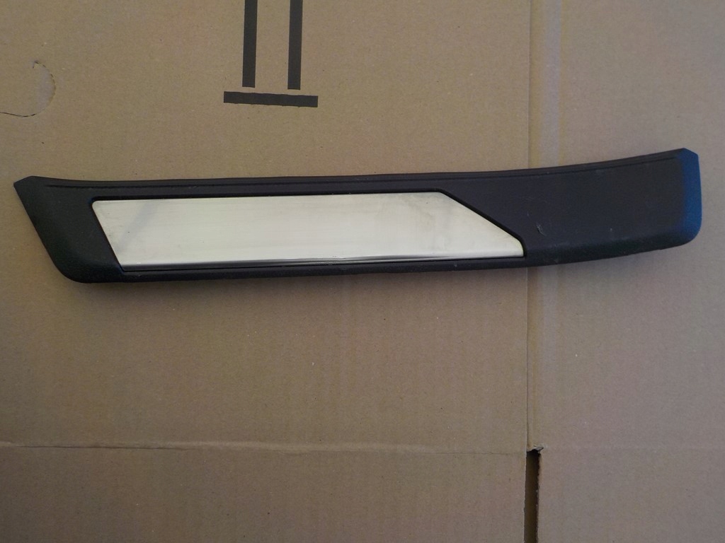 фото №1, Молдинг накладка поріг лівий задня lexus es 2018-2022