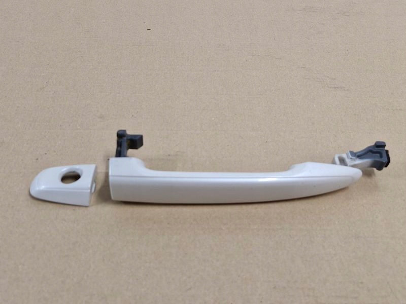 фото №1, Subaru legacy v 5 ручка дверь левый перед передняя 37j