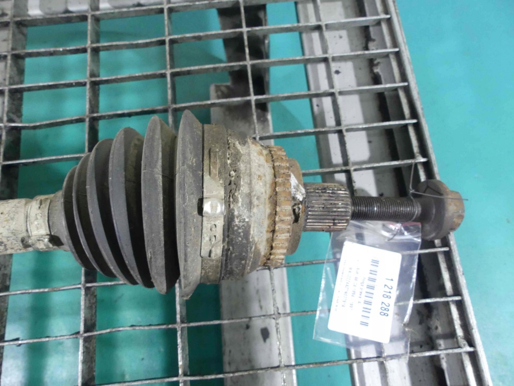 фото №2, Приводной вал правая audi a6 c4 1.9 tdi