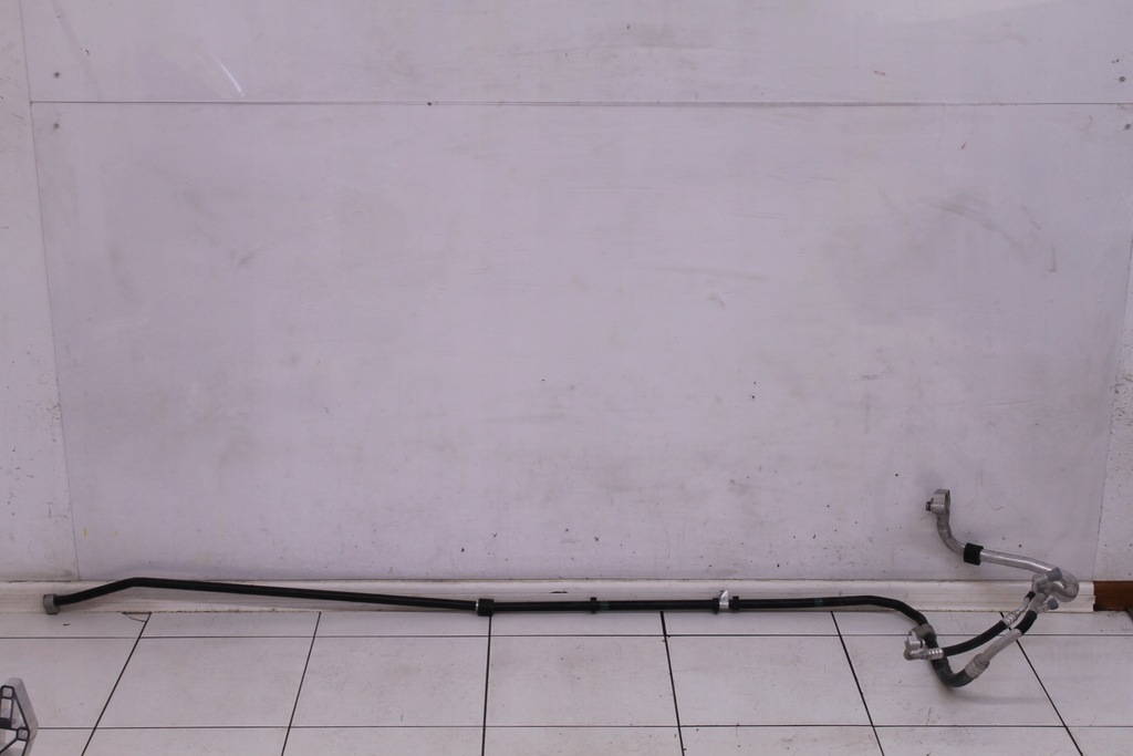 фото №1, Audi r8 4s трубка wąż кондиционера 4s0816738d