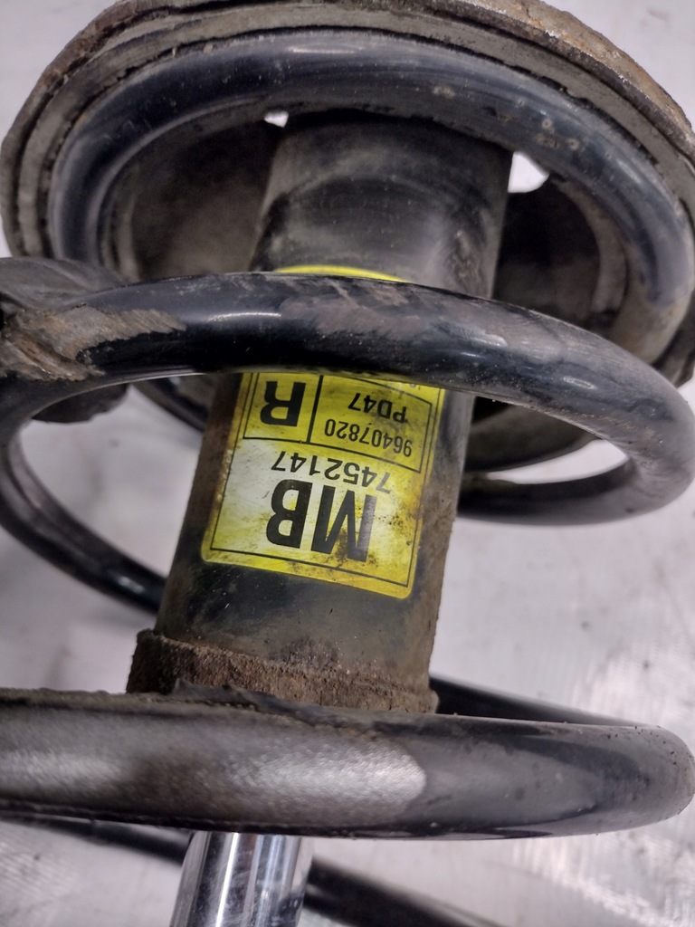 фото №13, Амортизационная стойка правый перед chevrolet lacetti 1,4 16v