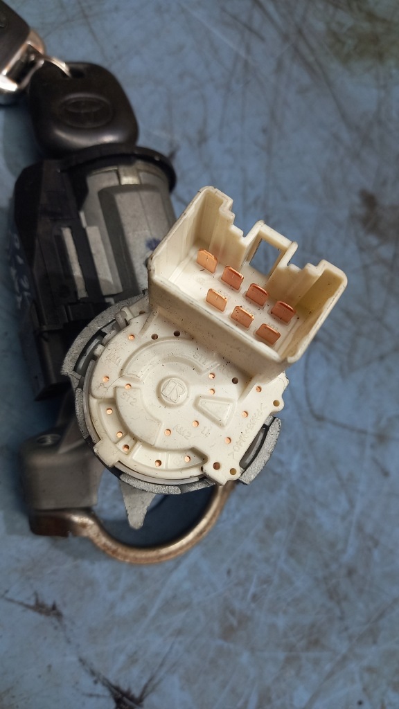 фото №2, Замок зажигания toyota yaris ii 1.4 d4d