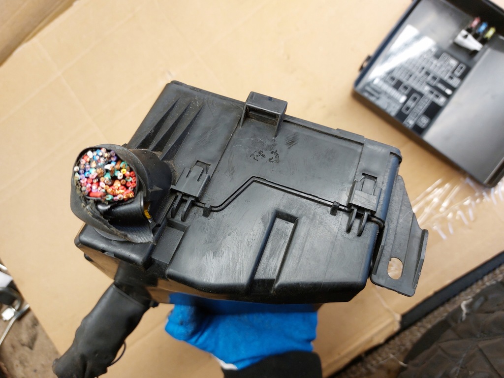 фото №5, Коробка запобіжників outlander iii phev lift 17r