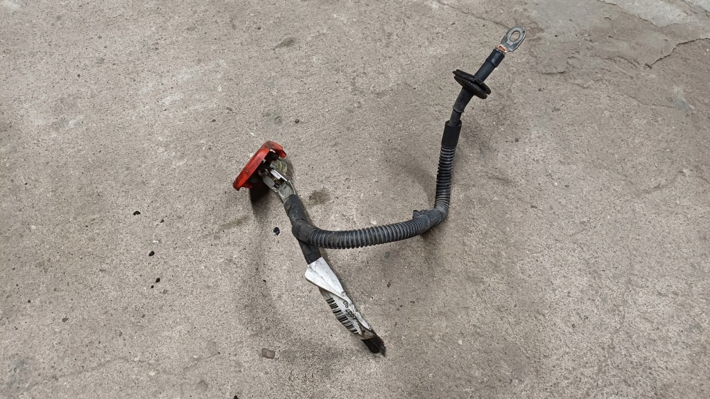 Купити Peugeot 308 t9 1.2 b клема