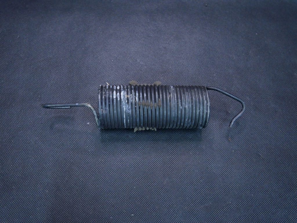 фото №1, Audi a3 8v sedan пружина крышки 8v5827665