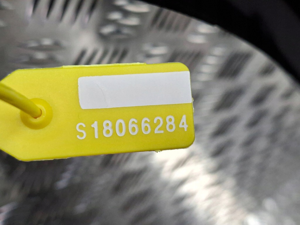 фото №6, Крыло перед правый dodge challenger 08-