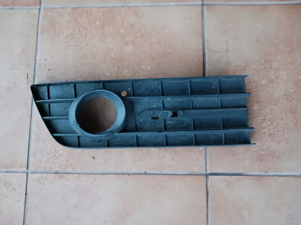 фото №1, Заглушка противотуманная фара правая mercedes w169 lift a1698871025