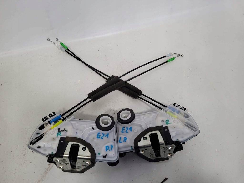 фото №1, Замок дверь перед правый toyota corolla e21