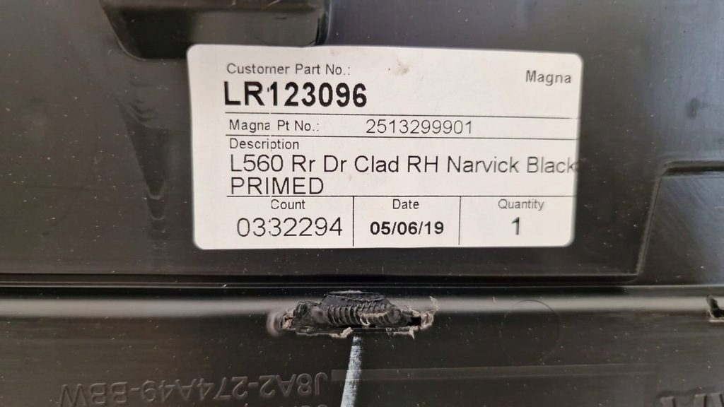 фото №3, Land rover range rover velar молдинг двері лівий задня j8a2274a49b nowa