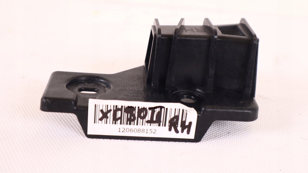 фото №6, Volvo xc90 ii напрямна бампера правий перед 31353764