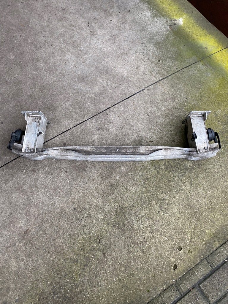 Купить Балка бампера перед зона audi a4 b8 рестайлинг  8k0807113f