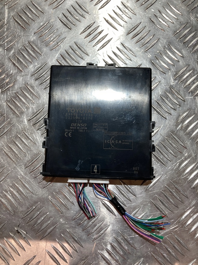 Купить Модуль smart key toyota prius iv 15-