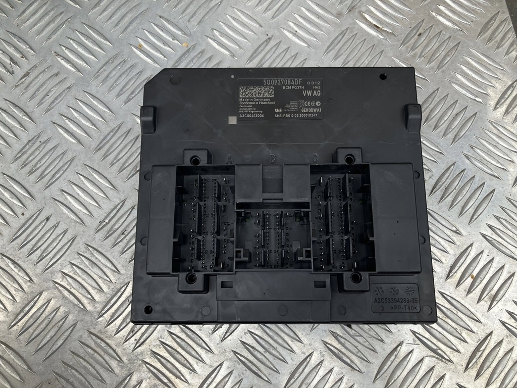 фото №1, Модуль комфорта vw t-roc 17- 5q0937084df